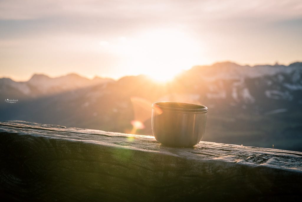 Tee zum Sonnenaufgang am Mittagberg