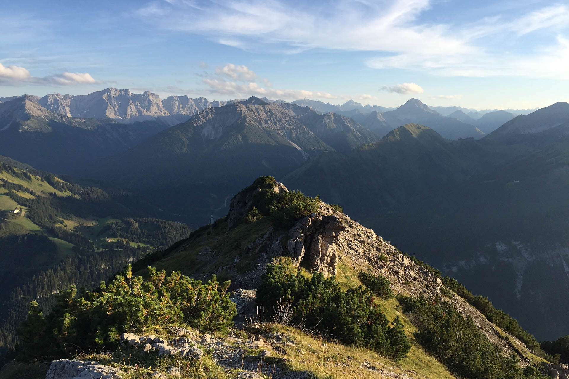 Ausblick vom Aufstieg auf den Thaneller bei Berwang - Wandern in Tirol