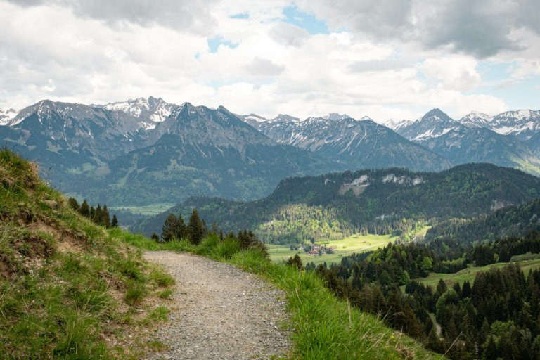 Leichte Wanderung durchs Bolgental zum Sonderdorfer Kreuz