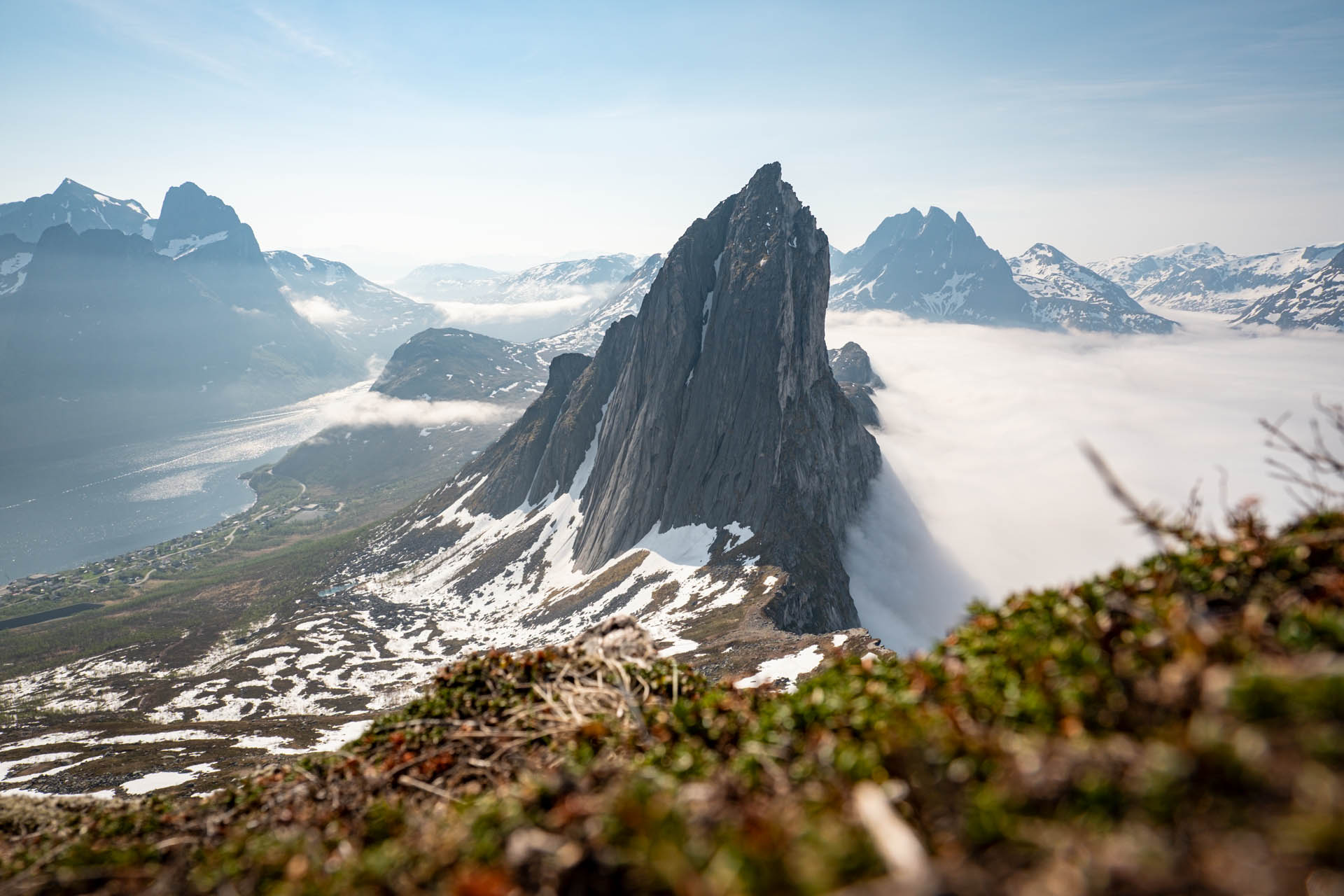 Wanderung auf Senja in Norwegen auf den Hesten