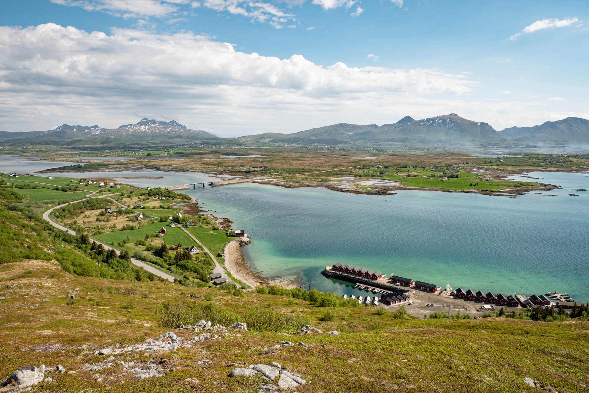 Wanderung auf den Offersøykammen auf den Lofoten in Norwegen