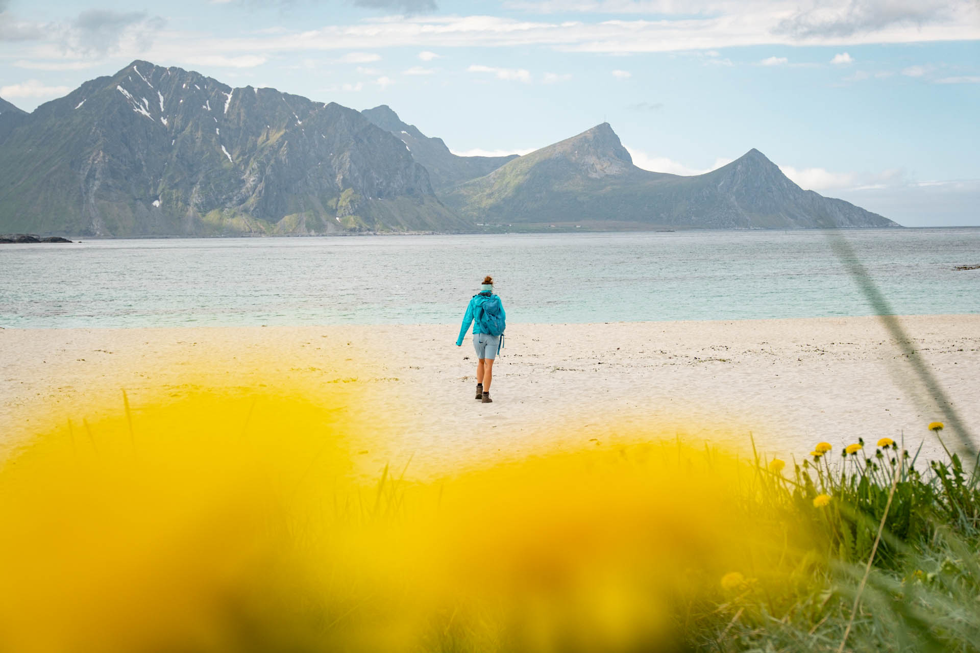 Wanderung vom Hauckland Beach auf den Mannen auf den Lofoten in Norwegen