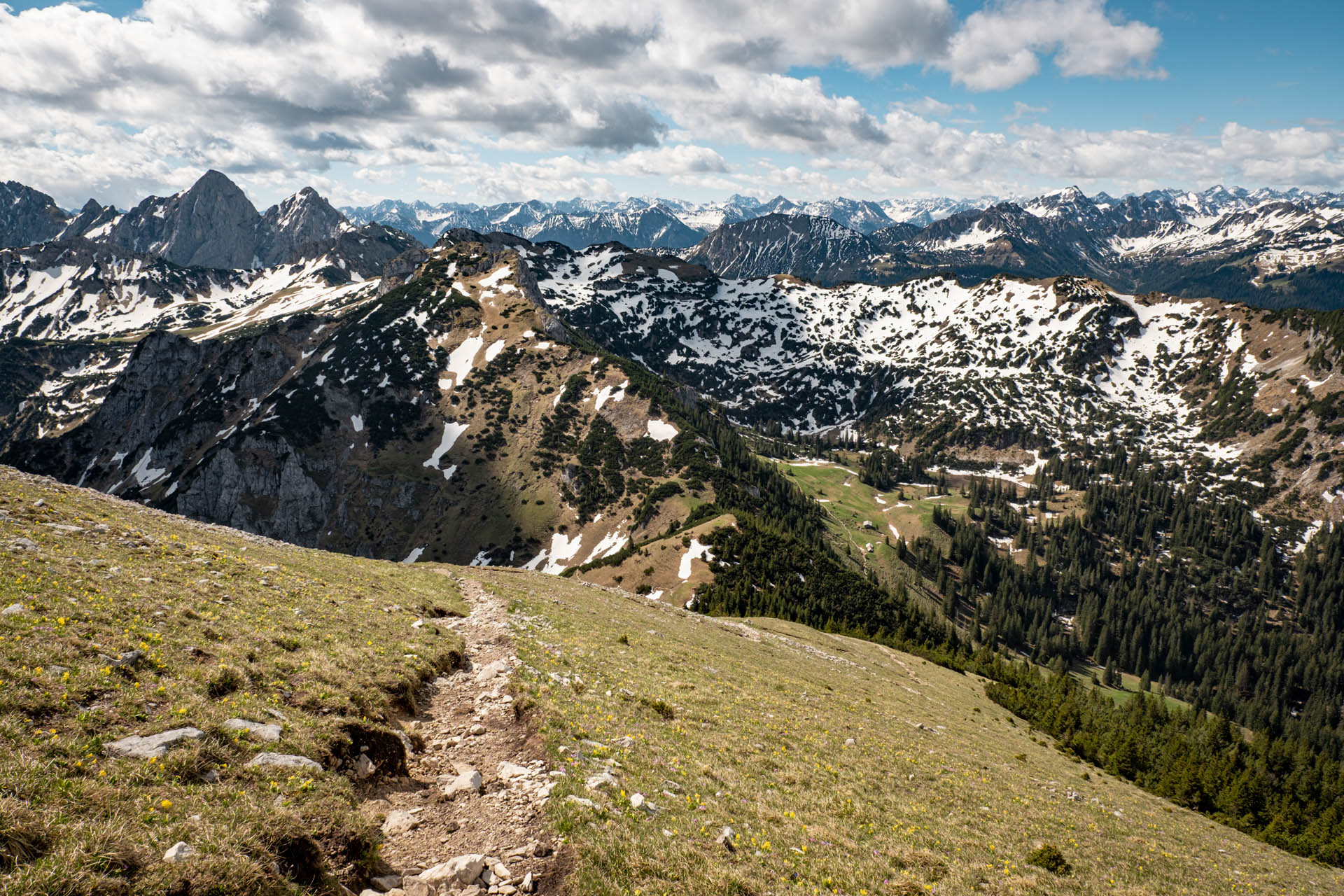 Wanderung von Grän aufs Brentenjoch im Tannheimer Tal