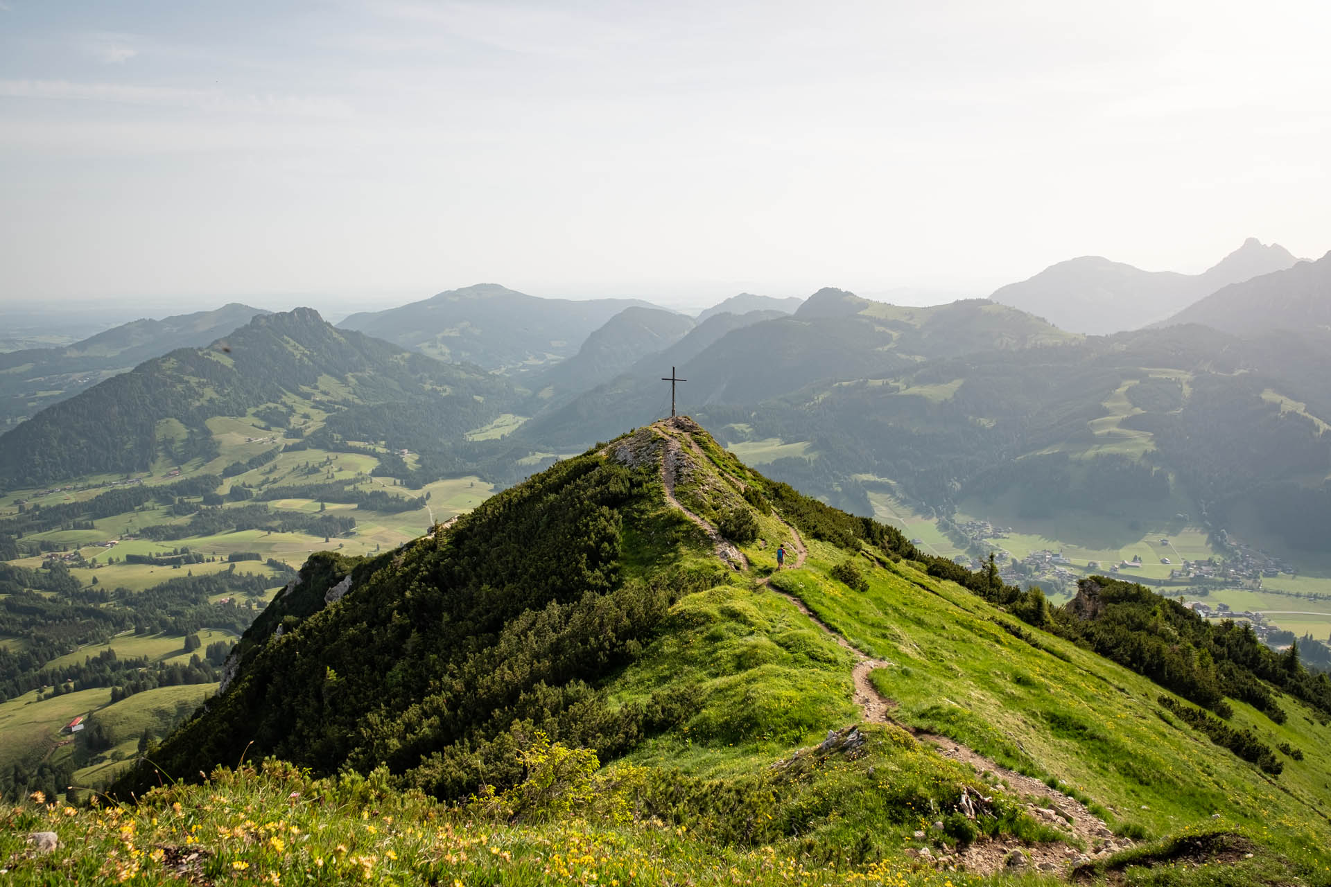 Wanderung von Oberjoch über den Iselergrat auf den Iseler