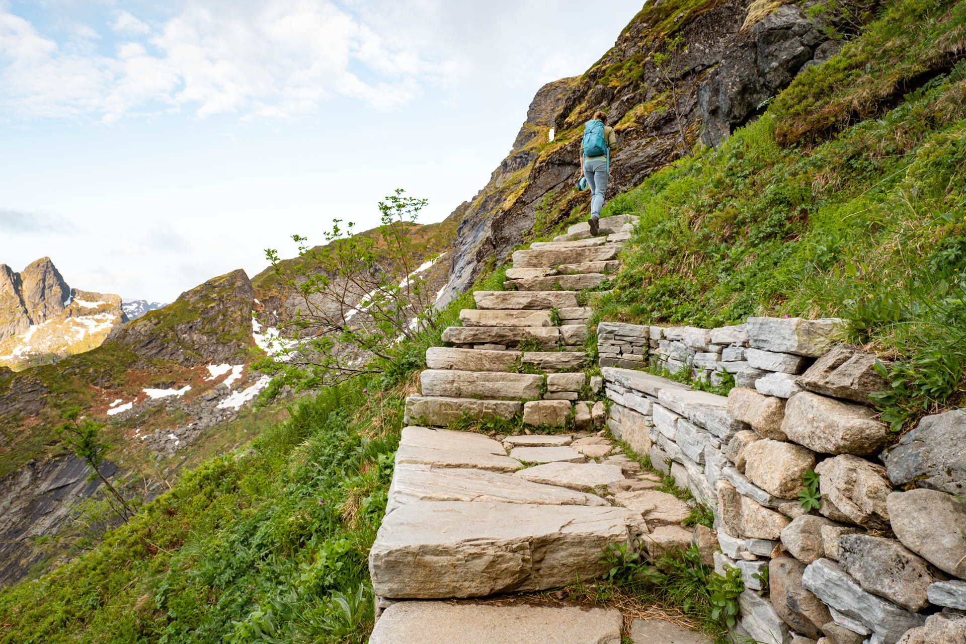 Wanderung von Reine auf den Reinebringen auf den Lofoten in Norwegen