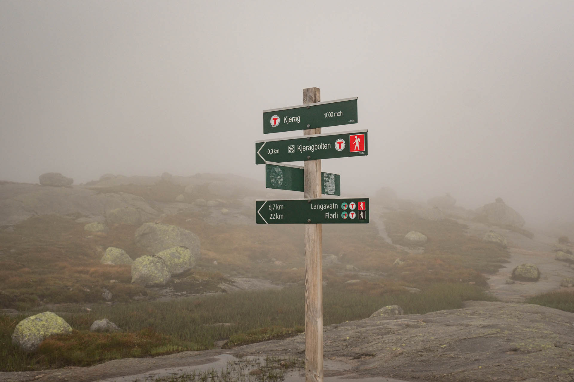 Wanderung zum Kjeragbolten am Lysefjord