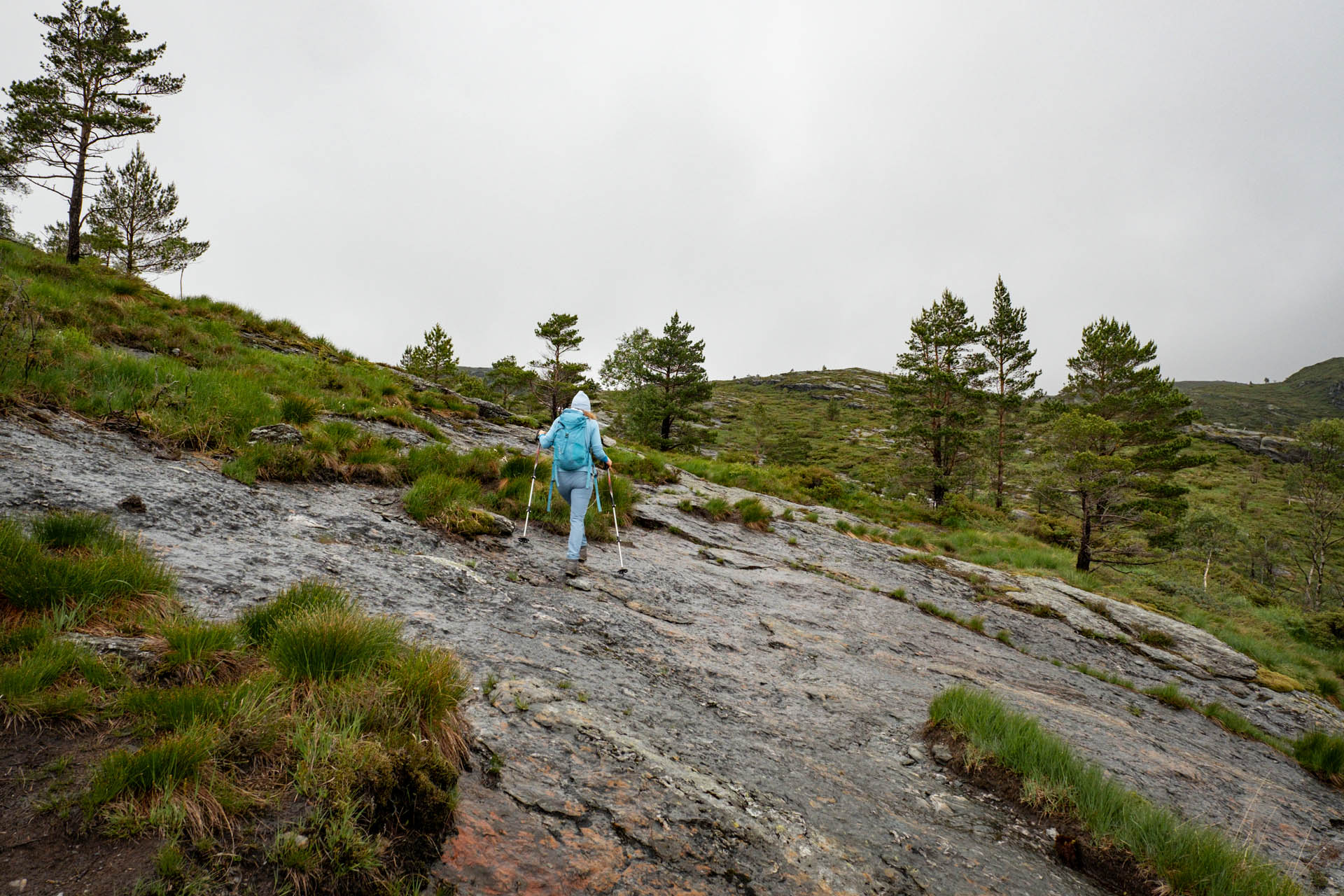 Wanderung zur Himakånå - Little Trolltunga