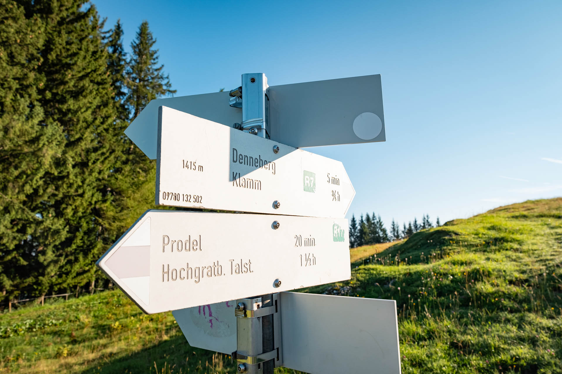 Wanderung von Thalkirchdorf auf Denneberg und Klammen auf Rundwanderung im Allgäu - Leichte Höhenwanderung im Allgäu