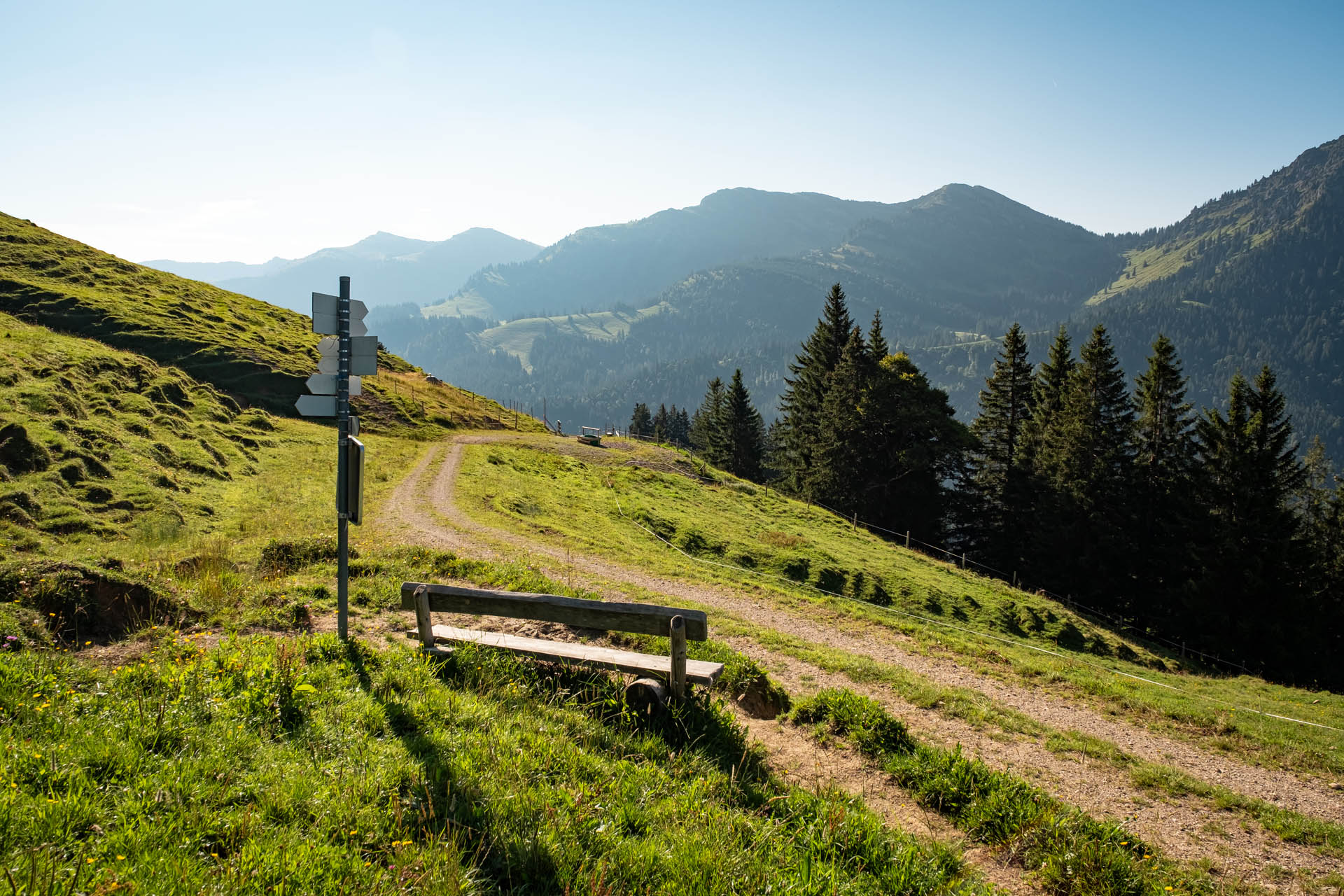 Wanderung von Thalkirchdorf auf Denneberg und Klammen auf Rundwanderung im Allgäu - Leichte Höhenwanderung im Allgäu