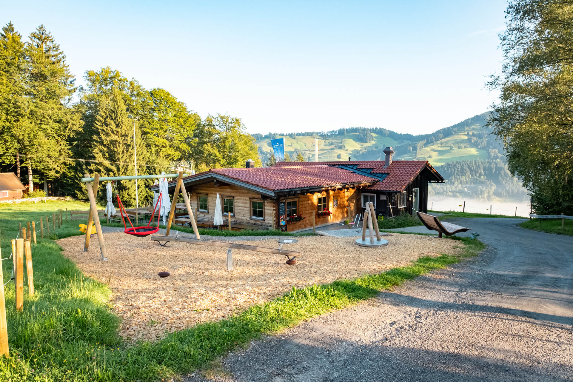 Wanderung von Thalkirchdorf auf Denneberg und Klammen auf Rundwanderung im Allgäu - Leichte Höhenwanderung im Allgäu