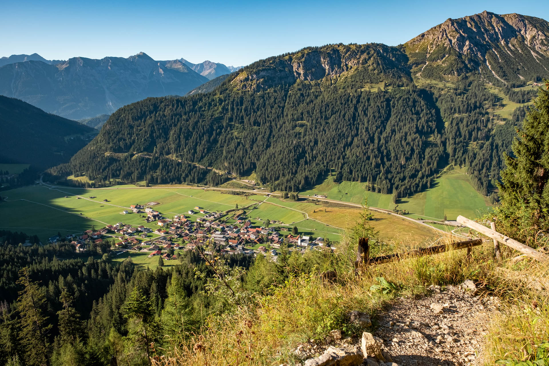 Wanderung von Nesselwängle auf die Rote Flüh im Tannheimer Tal - Wandern in Tirol