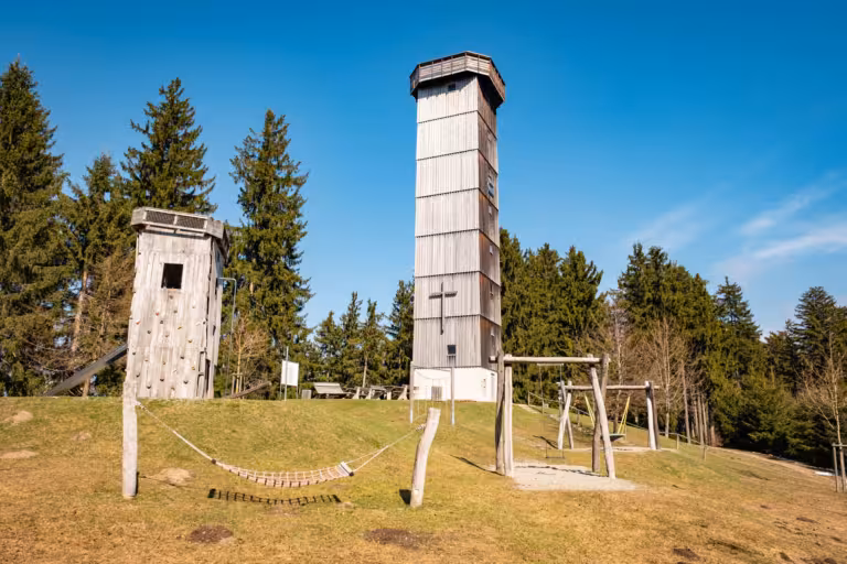 Schwarzer Grat - Leichte Wanderung auf dem Erlebnisweg zum Aussichtsturm für die ganze Familie im Allgäu