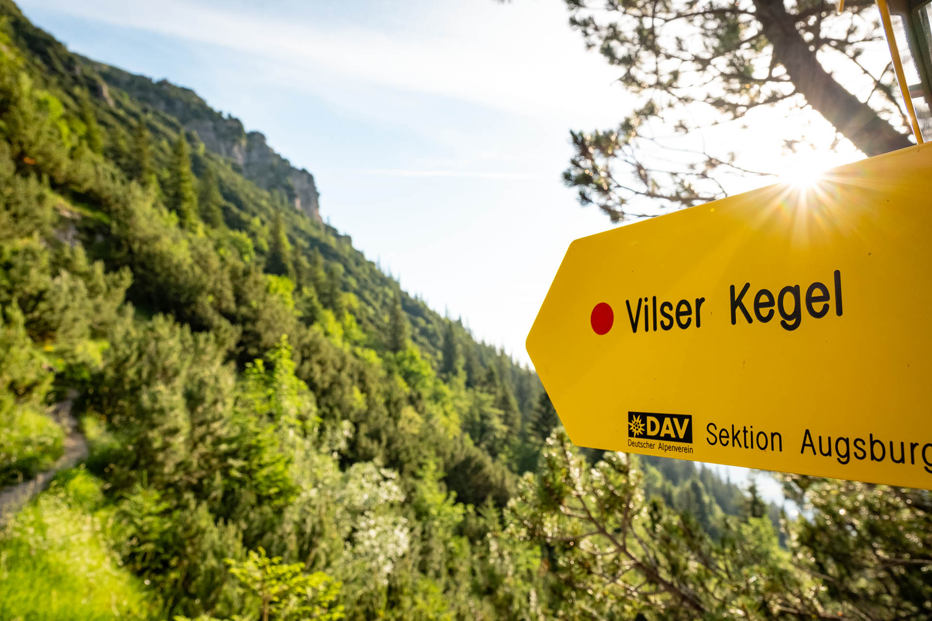 Vilser Kegel - Mittelschwere Wanderung über die Vilser Alm