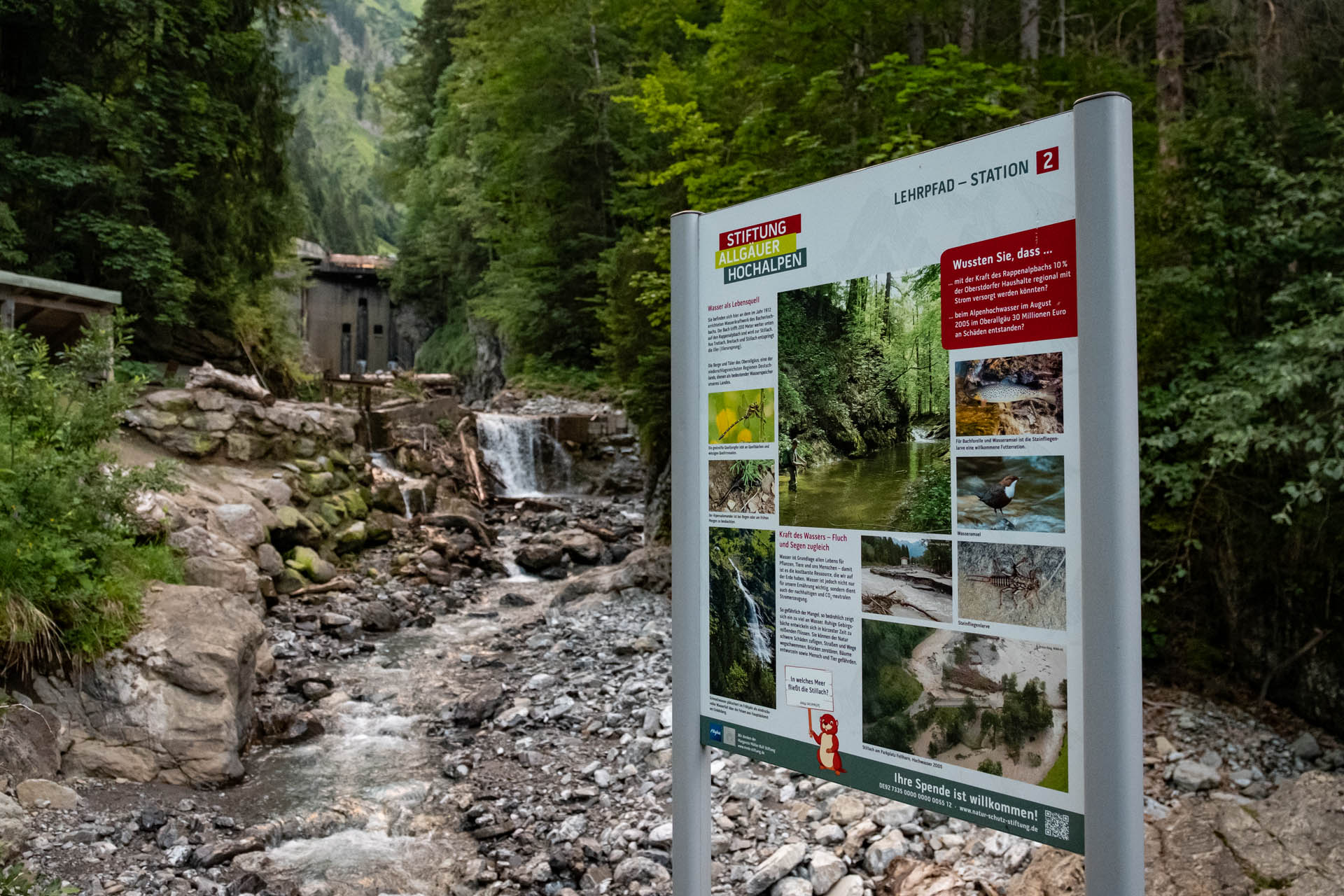 Infotafel auf dem Weg zur Rappenseehütte