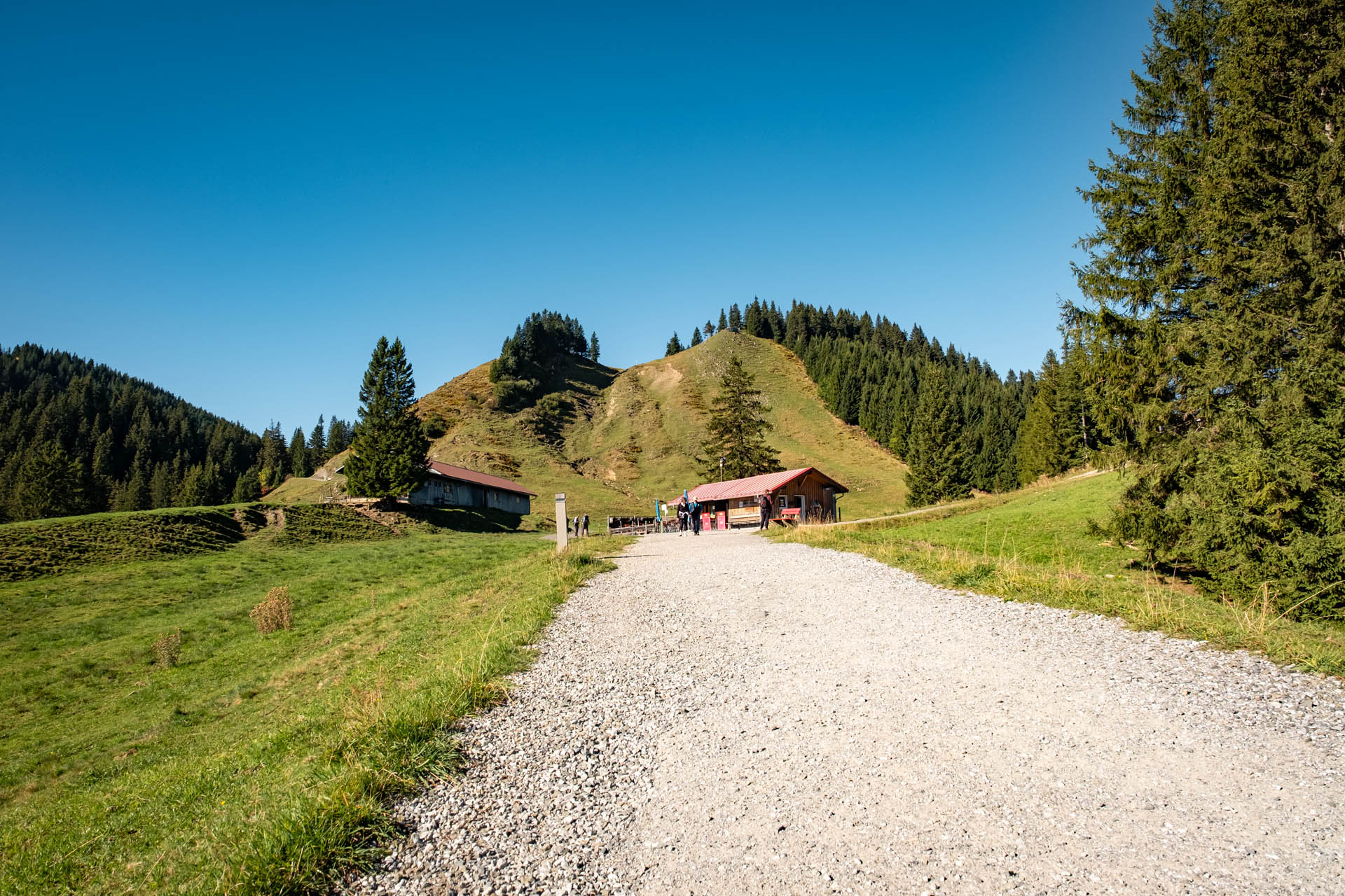 Aufstieg mi Alpspitz im Hintergrund
